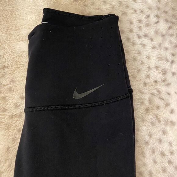 NIKE Power Black Legendary Capri Hi-Rise Leggings - Picture 6 of 9